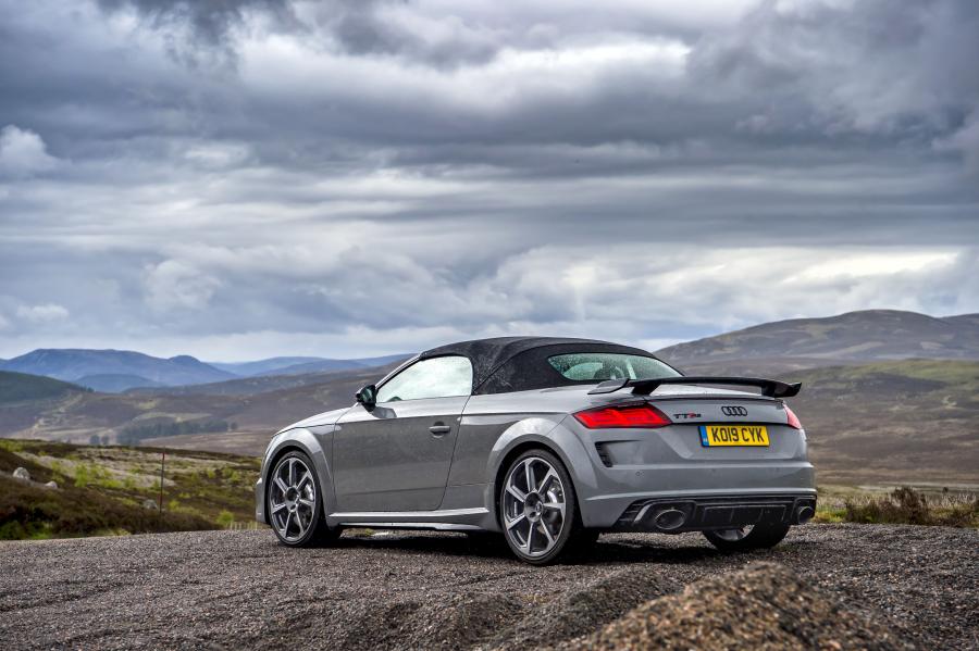  Audi TT RS Roadster (8S) 2019 года  (UK) (фото 27 из 36)
